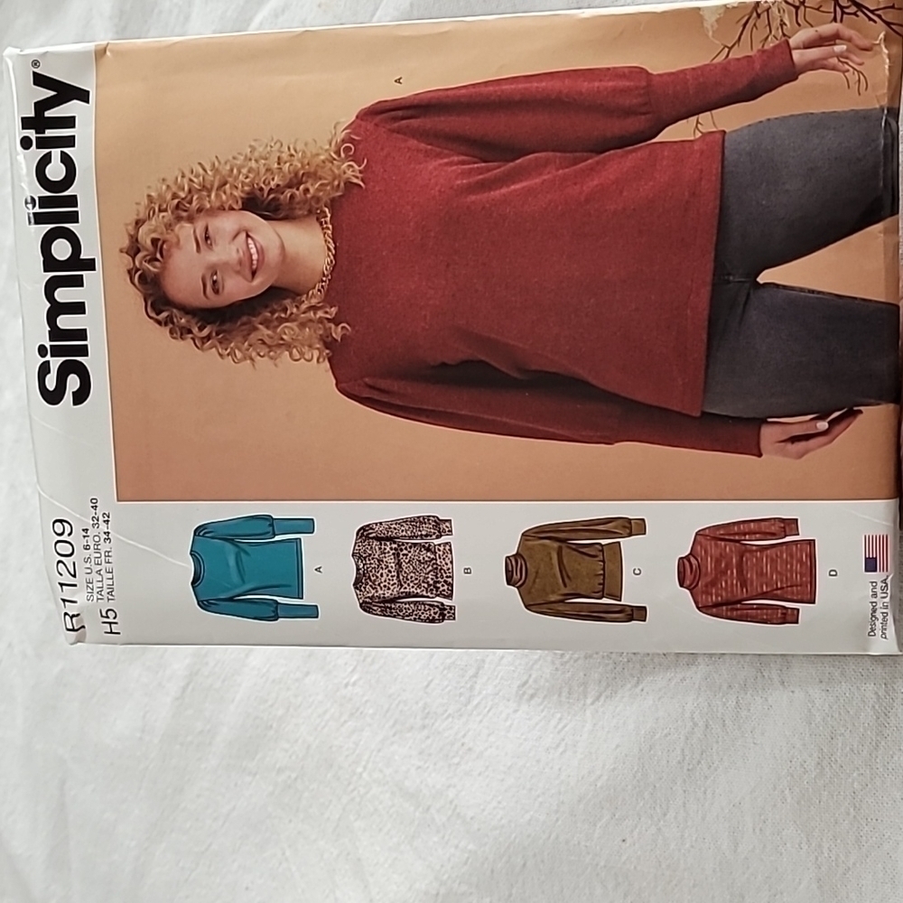 Simplicity Misses' Knit Tops Pattern